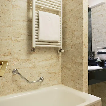 멜리아 샹젤리제 호텔 4*