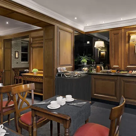 멜리아 샹젤리제 4*