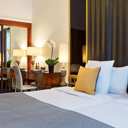 Melia Champs Elysees 4*