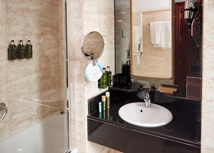 Отель Melia Champs Elysees Париж