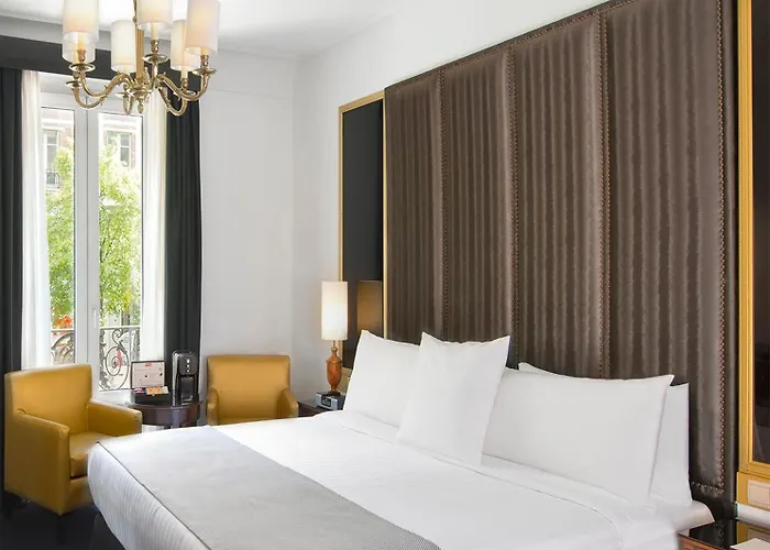 Отель Melia Champs Elysees