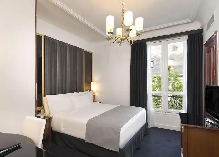 Melia Champs Elysees Hotell 4*