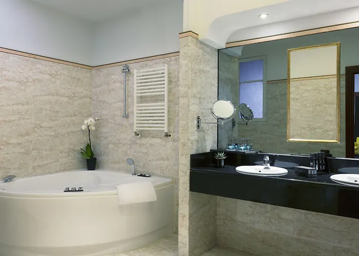 Hotell Melia Champs Elysees 4*