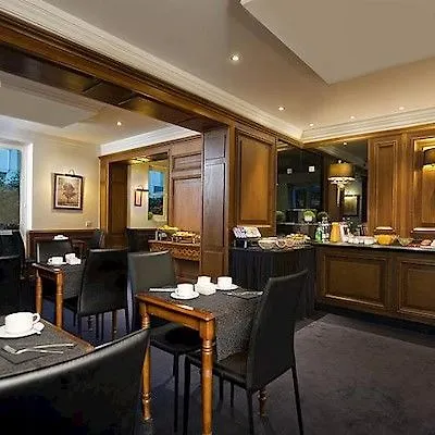 Melia Champs Elysees Hotell 4*